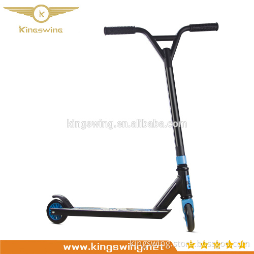 2016 Wholesale Halloween Gift Kids kick skateboard with Handrail two wheel Standing mini skateboard